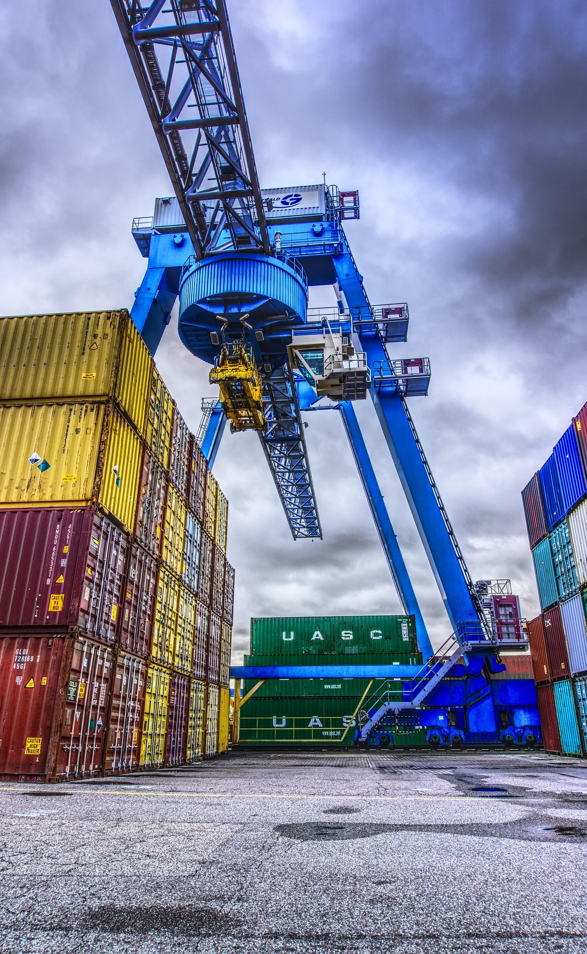 container-3121310_1920